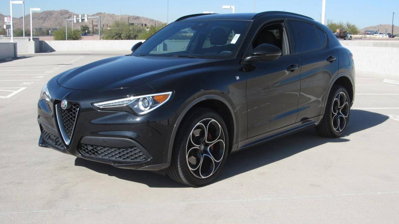 ALFA ROMEO STELVIO 2022 ZASPAKBN0N7D32137 image